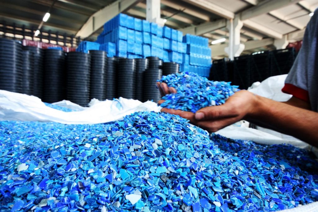 Повышение ценности пластикового вторсырья: способы улучшения свойств переработанного пластика